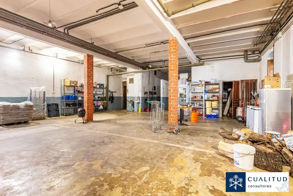 Edificio en venta en Benassal