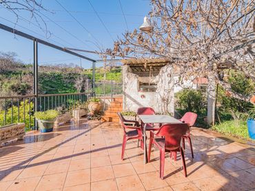 Casa con balcone in vendita a Molvízar