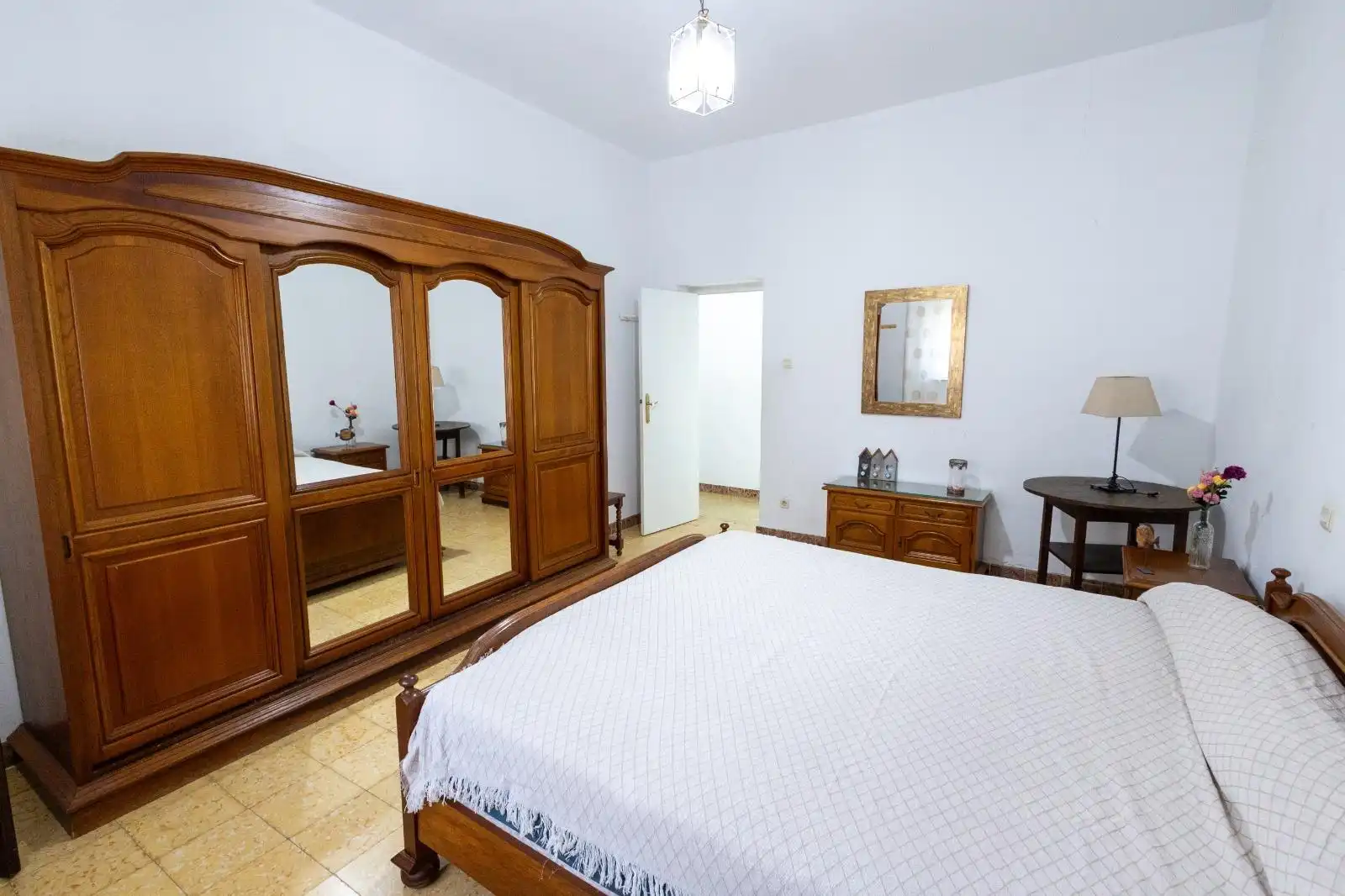 Dormitori de Casa o xalet en venda en Chipiona amb Jardí privat, Terrassa i Traster