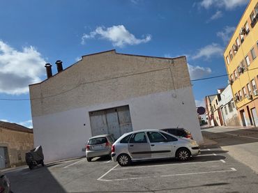 Industrial building for sale in Carrer Vinaters