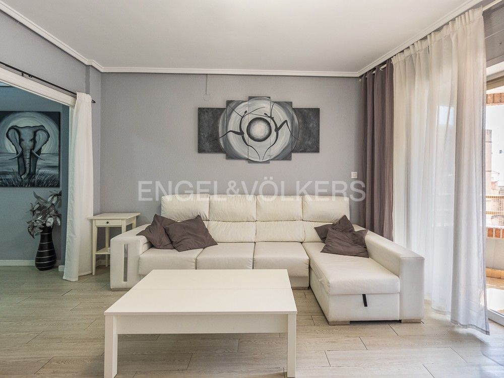 Apartament de lloguer a Carrer del Duc de Llíria, Casco Antiguo  , Llíria