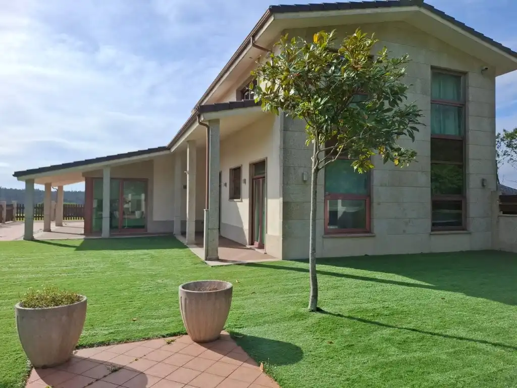 Vista exterior de Casa o chalet en venta en Cee con Calefacción, Jardín privado y Terraza