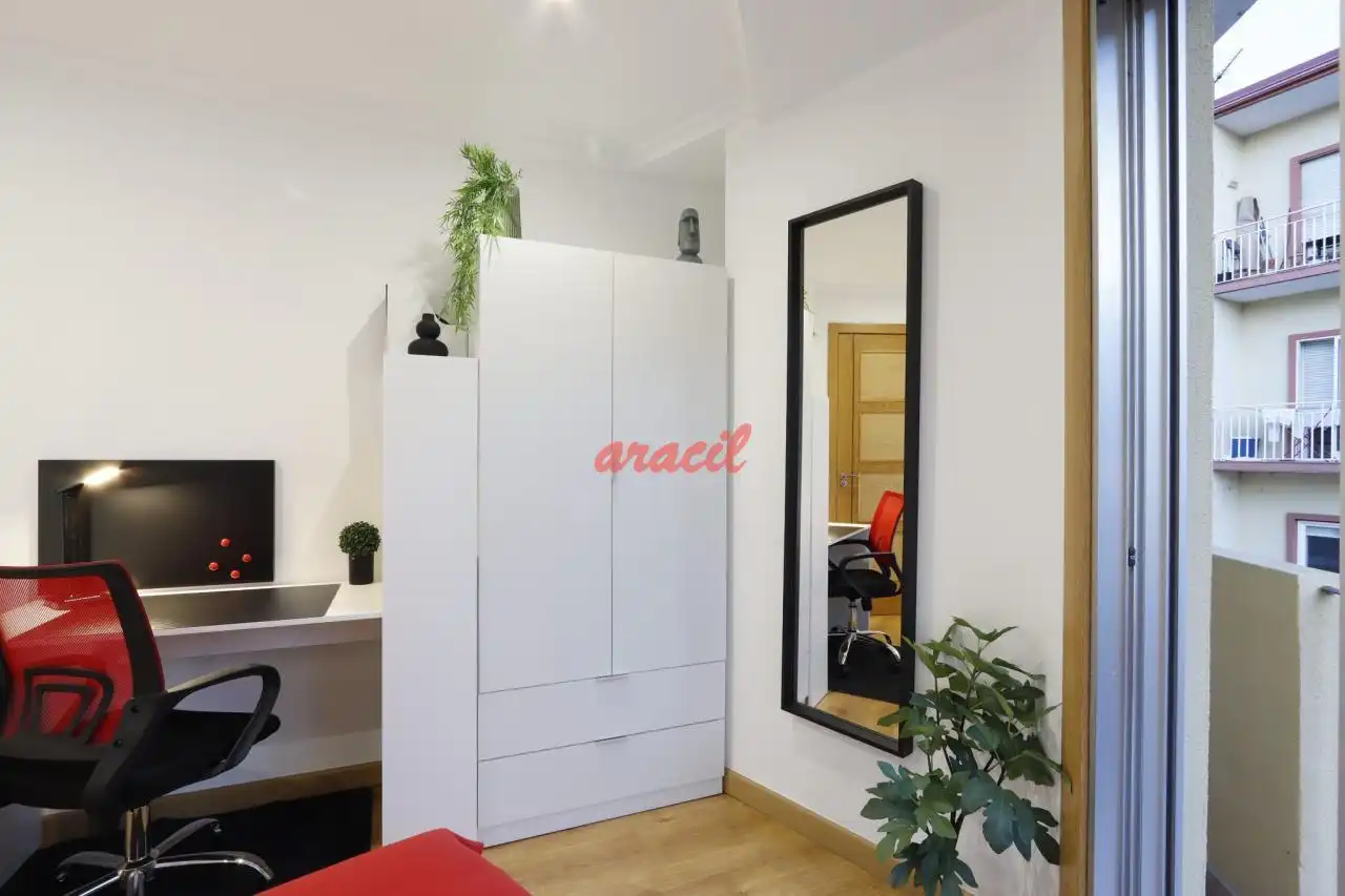 Habitación de Piso en venta en Ourense Capital  con Calefacción, Trastero y Amueblado
