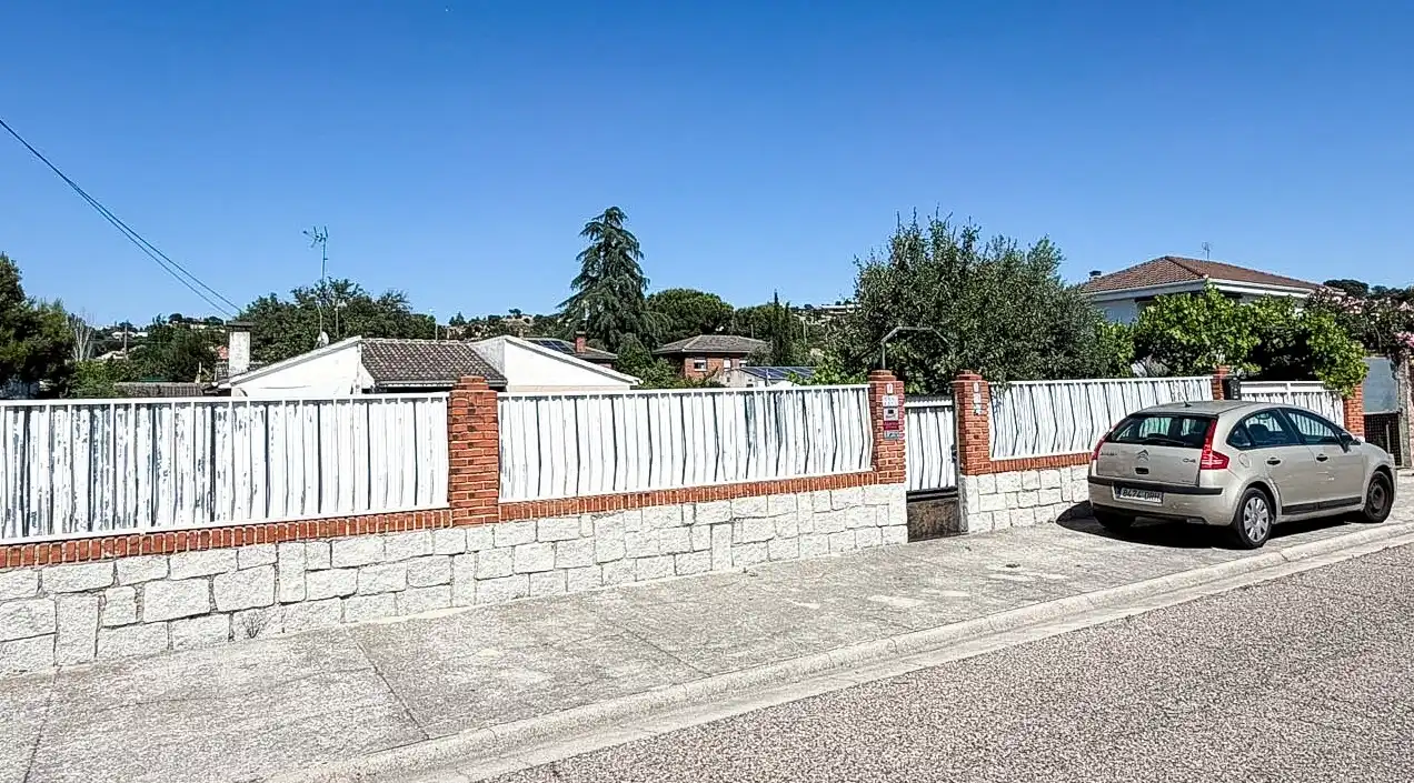 Vista exterior de Casa o chalet en venta en Santa Cruz del Retamar con Calefacción, Jardín privado y Terraza