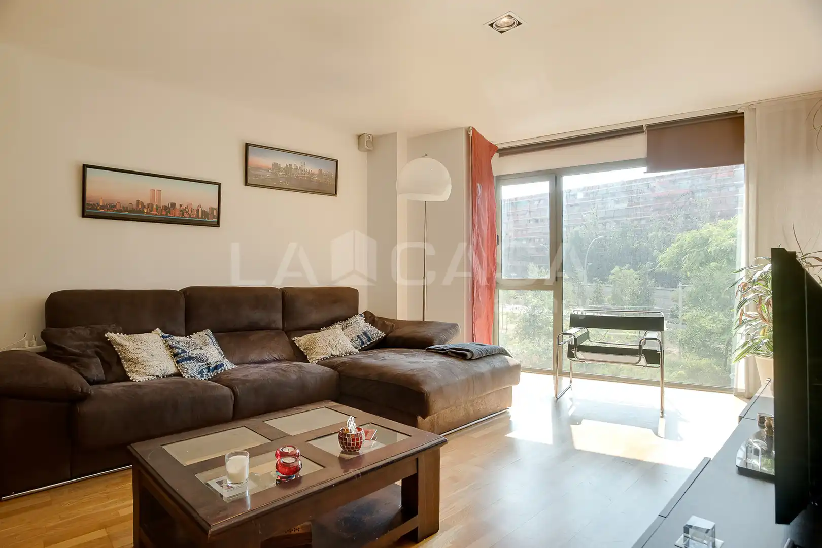 Sala d'estar de Pis en venda en Barcelona amb Piscina
