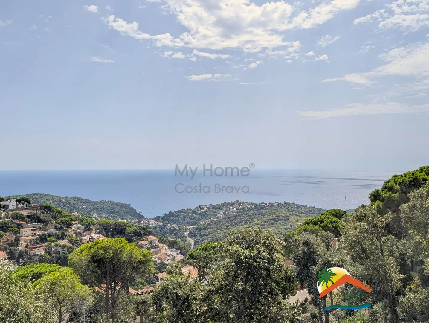 Vista exterior de Casa o xalet en venda en Lloret de Mar amb Calefacció, Jardí privat i Terrassa