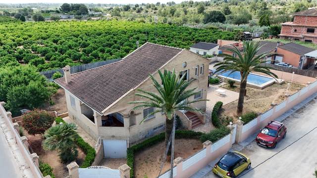 Casa-chalet en Venta en Urbanizaciones
