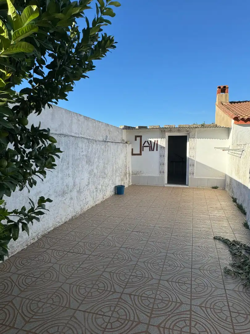 Exterior view of Houses for sale in Monterrubio de la Serena  with Air Conditioner, Parquet flooring and Storage room