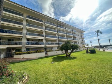 Pis amb piscina en venda a Miami Platja