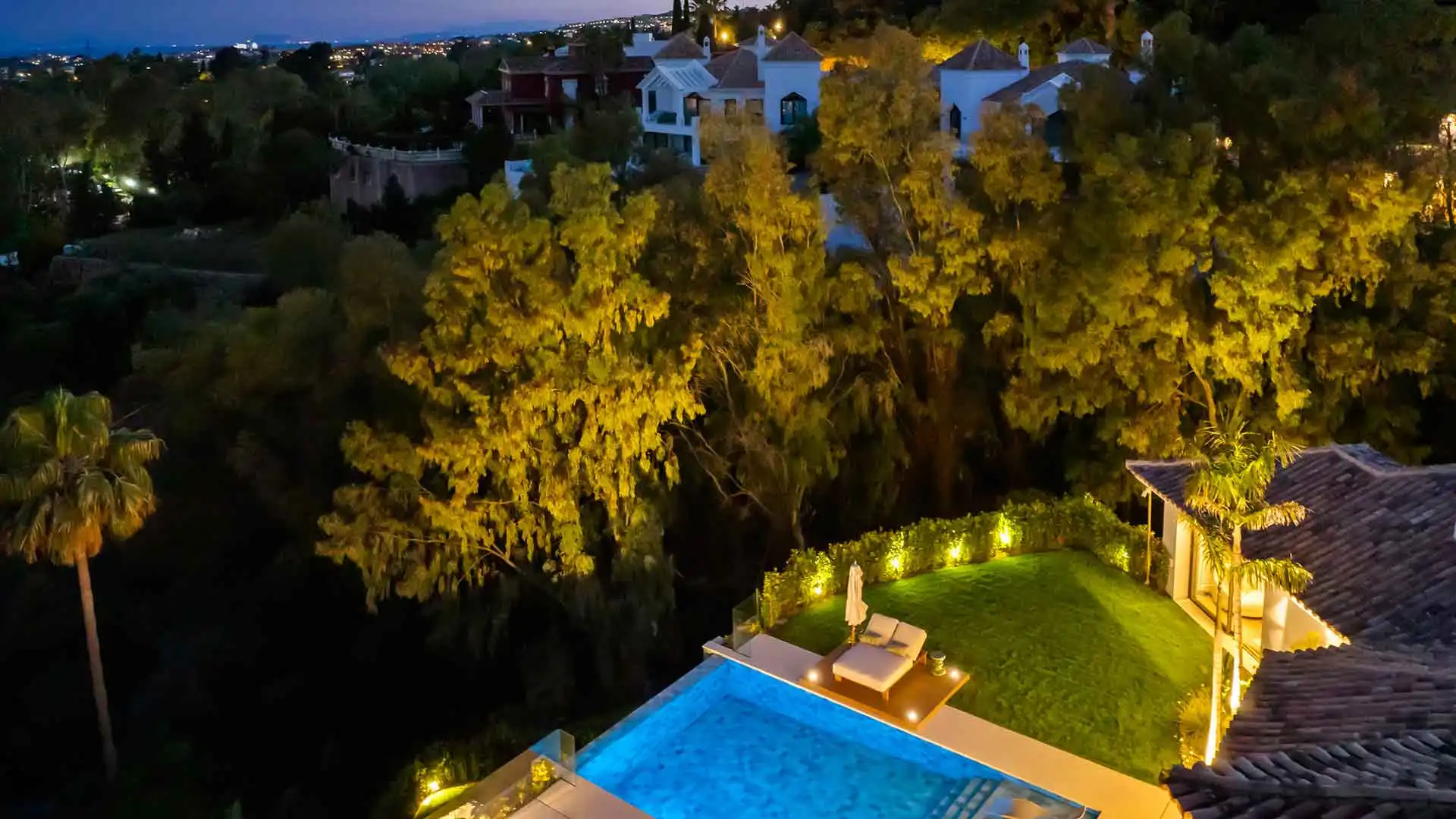 Jardí de Casa o xalet en venda en Benahavís amb Aire condicionat, Jardí privat i Terrassa