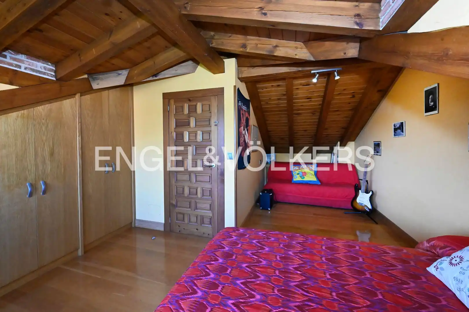 Terrassa de Casa o xalet en venda en Santa Cruz de Bezana amb Calefacció, Jardí privat i Terrassa