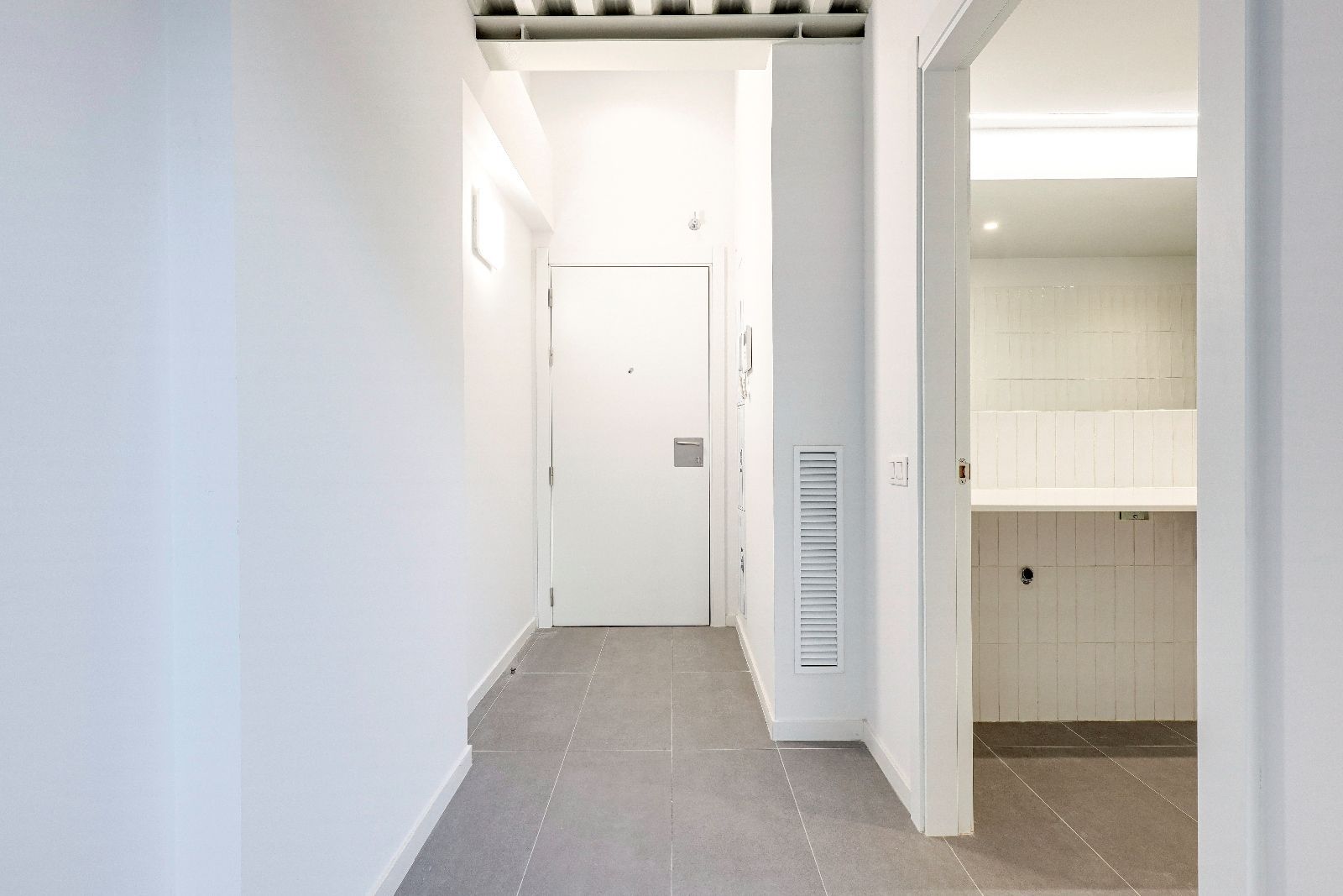 Flat to rent in  Barcelona Capital  with Air Conditioner, Heating and Terrace