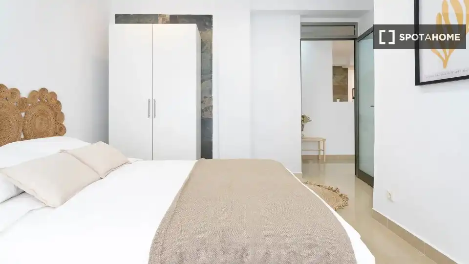 Wohnung zur Miete in Ensanche - Diputación
