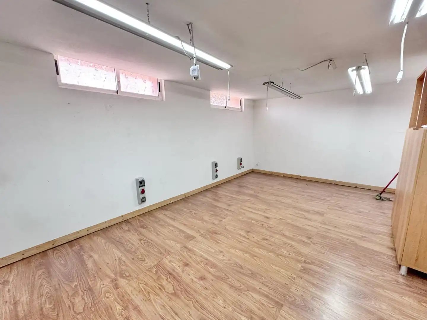 Casa adosada en venta en Petrer con Jardín privado, Balcón y Piscina comunitaria