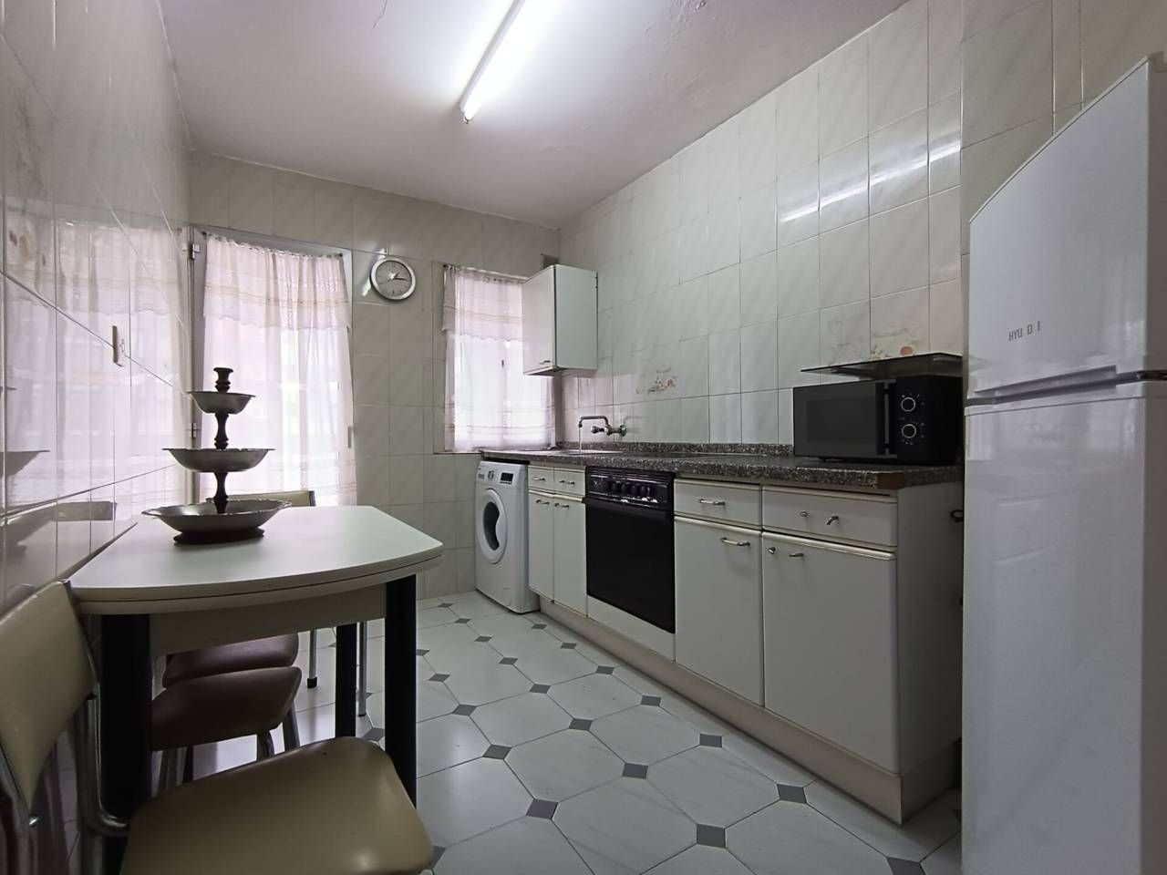 Cuina de Pis en venda en Burgos Capital amb Calefacció, Parquet i Terrassa