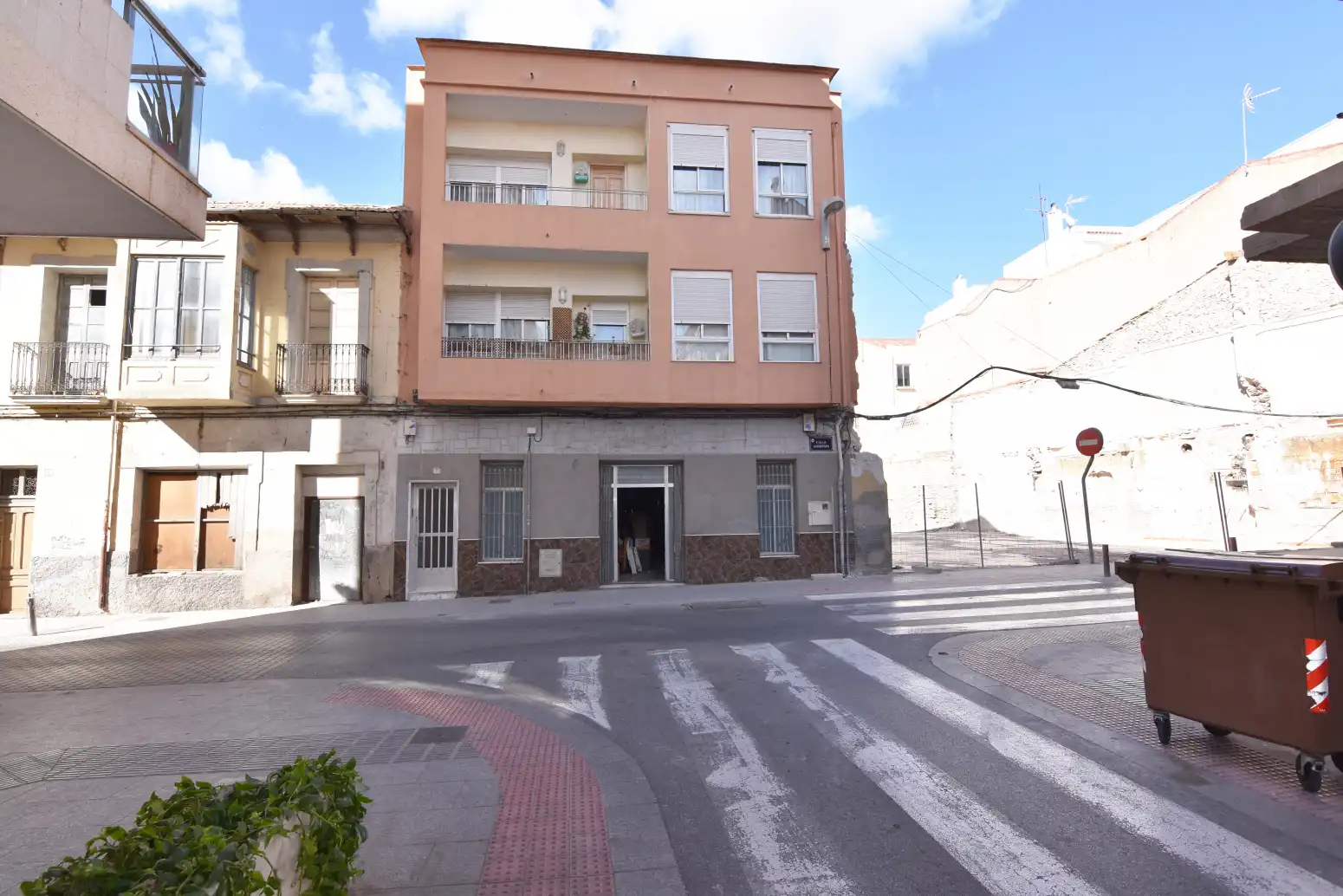 Commercial properties for sale in CL JARDINES, Centro