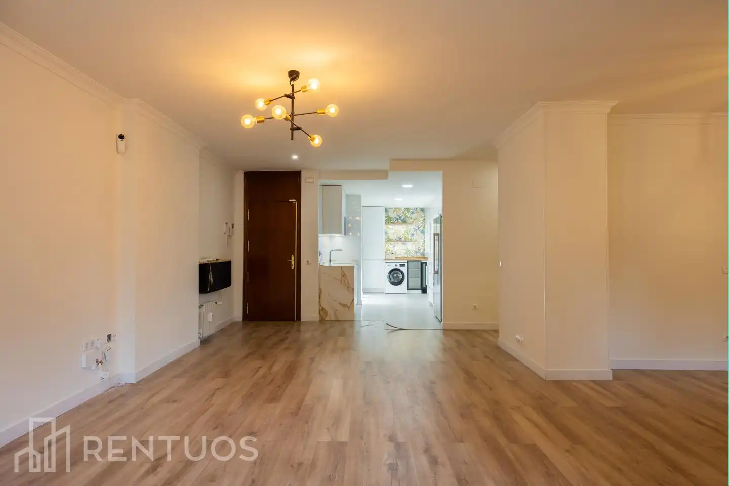 Wohnung zur Miete in Calle del Poeta Esteban de Villegas, Jerónimos