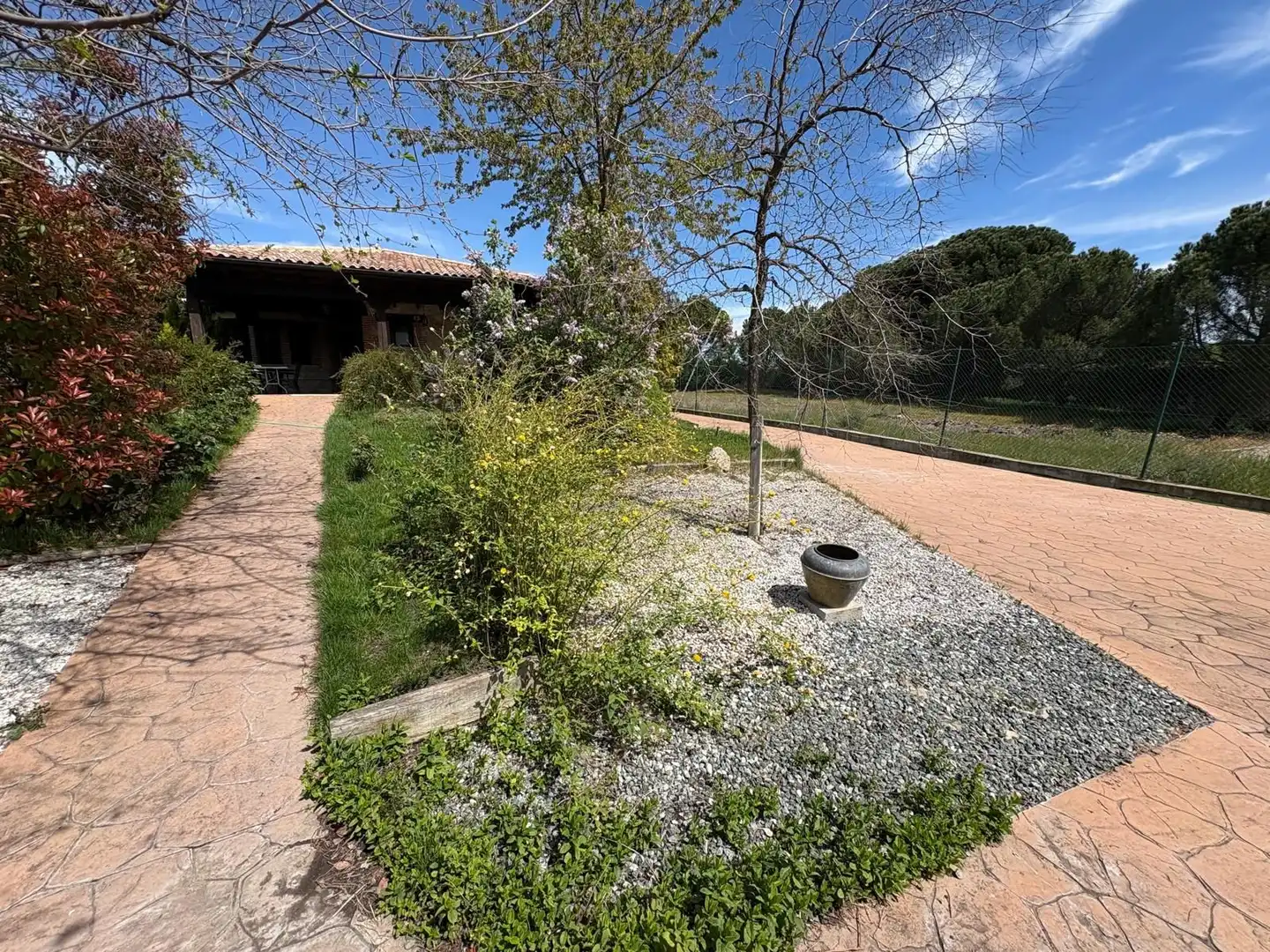 Jardí de Casa o xalet en venda en Laguna de Duero amb Calefacció, Jardí privat i Traster