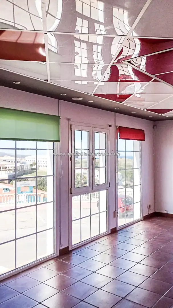 Local de alquiler en Es Mercadal con Terraza