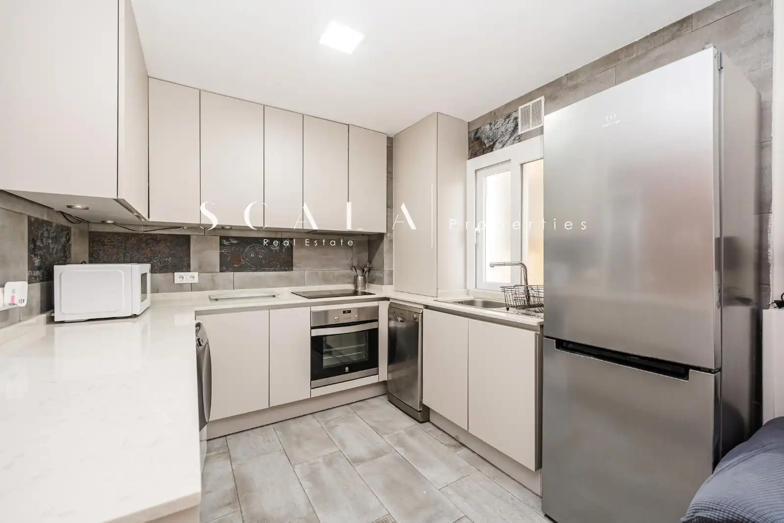 Kitchen of Flat for sale in Madrid  with Air Conditioner, Heating and Terrace