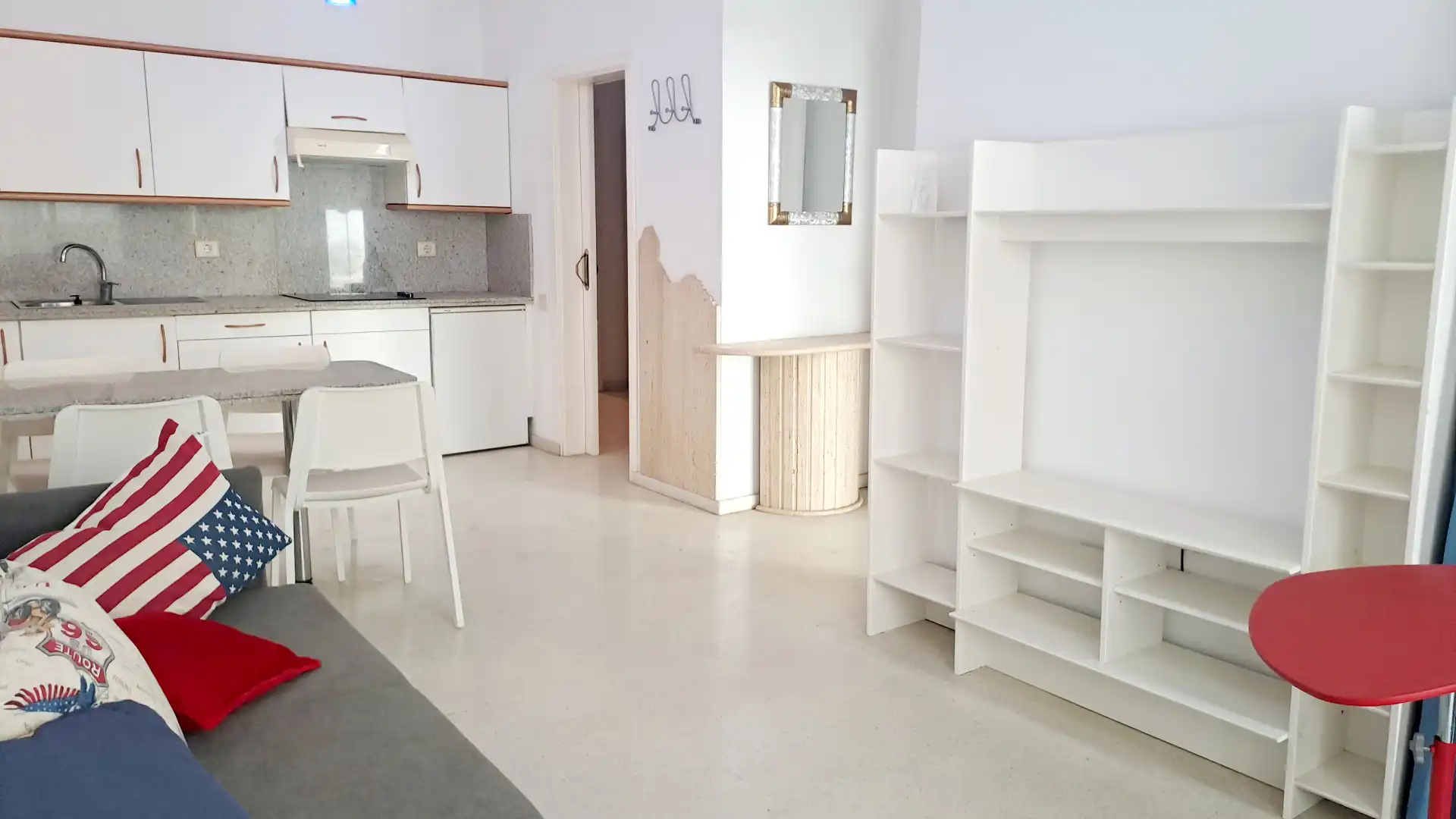 Cocina de Apartamento de alquiler en Las Palmas de Gran Canaria con Amueblado, Lavadora y Balcón