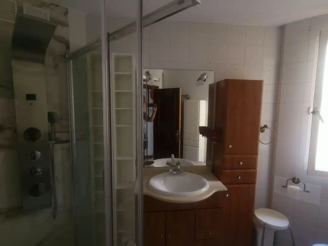 Baño de Piso para compartir en Madrid con Calefacción, Terraza y Amueblado