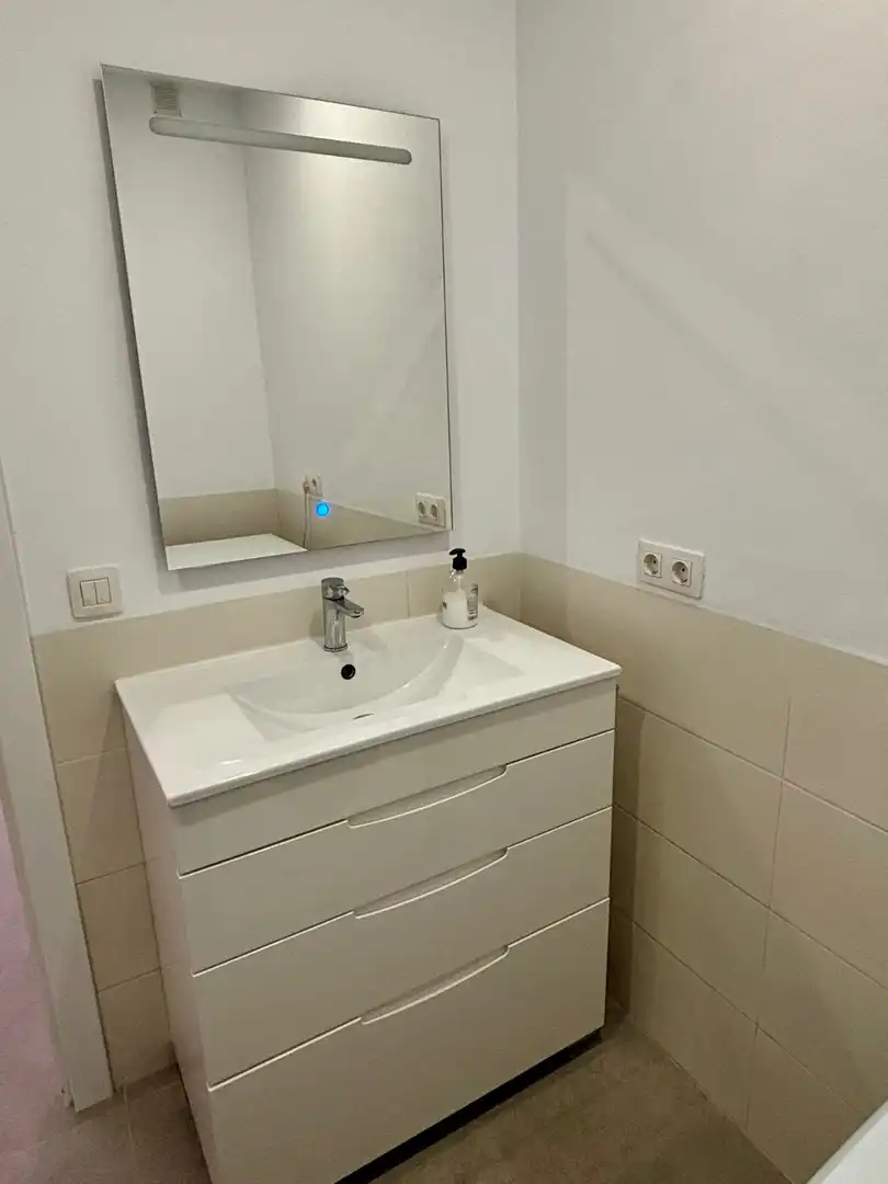 Baño de Piso de alquiler en Arona con Terraza, Trastero y Piscina