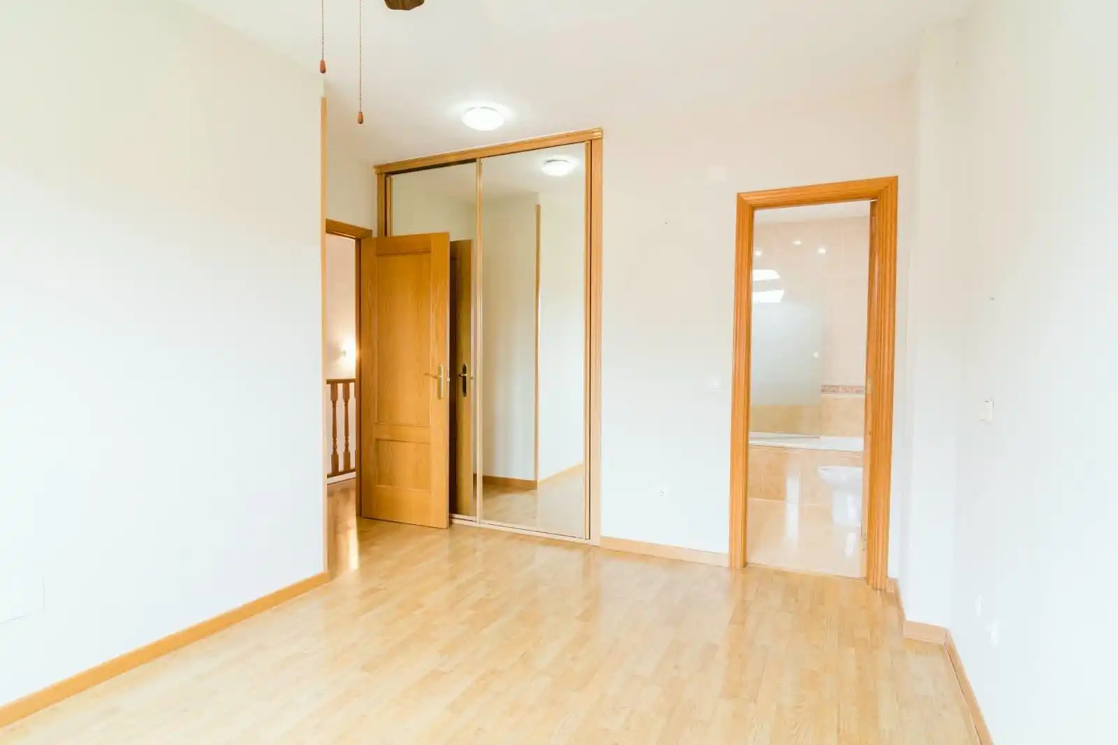 Semi-detached house for sale in Calle PINTOR JOAQUIN SOROLLA, imagen 7
