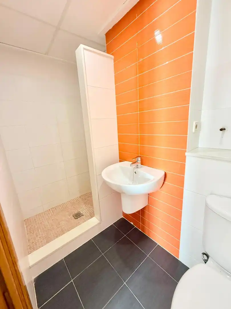 Bathroom of Flat for rent in Silla  with Heating, Terrace and Balcony