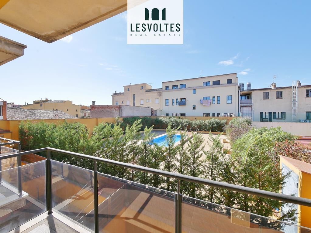 Piso en venta en Carrer de la Solidaritat, La Bisbal d'Empordà