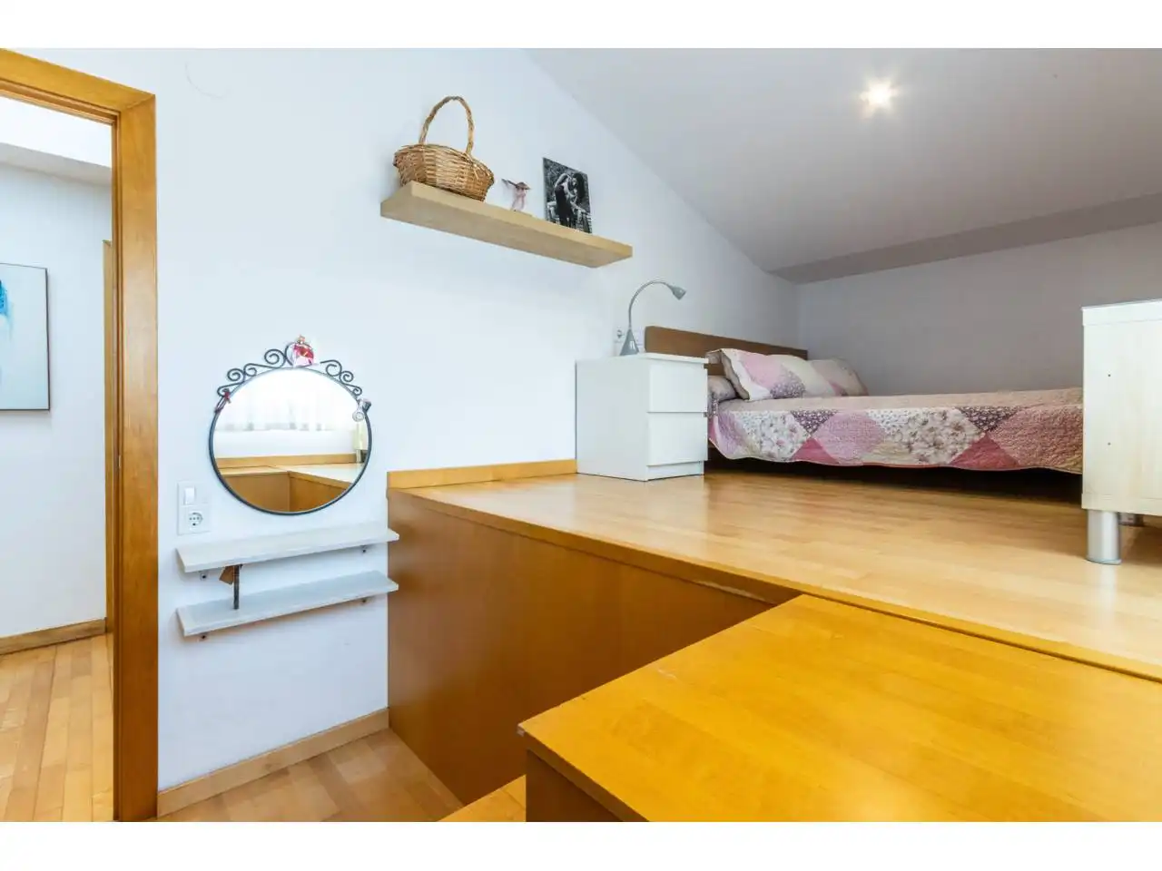 Dormitori de Casa o xalet en venda en Castellar del Vallès amb Aire condicionat, Calefacció i Jardí privat