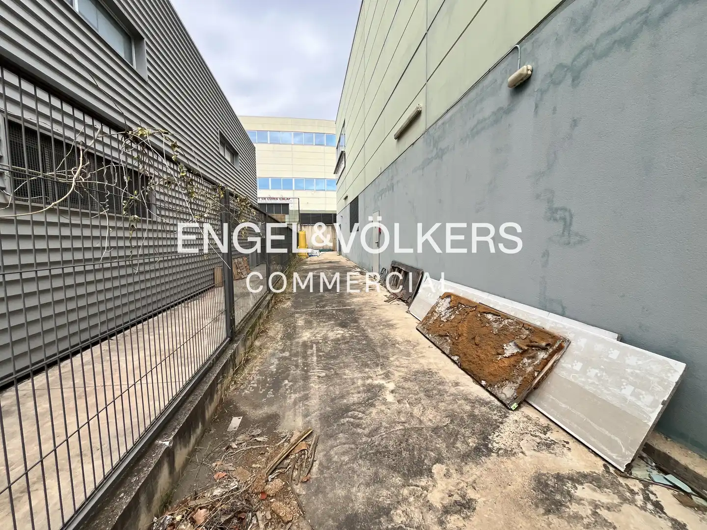 Nave industrial con ascensor en venta en Bonavista - Bufalà - Morera, imagen 13