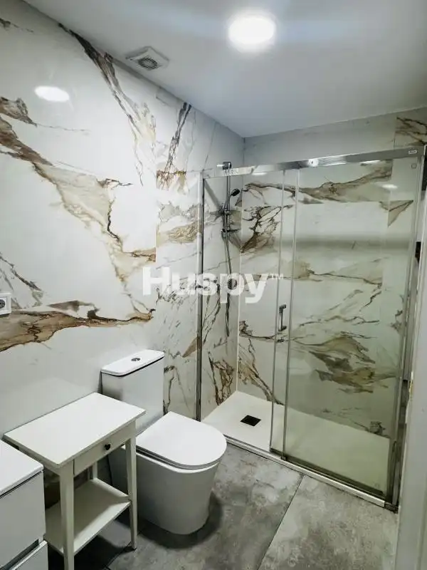Badezimmer von Wohnung zum Verkauf in Latina