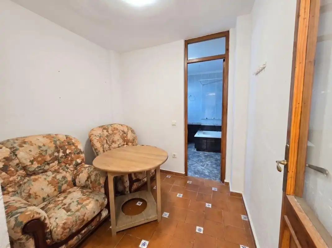 Habitación de Casa adosada en venta en Ayora con Calefacción, Terraza y Trastero