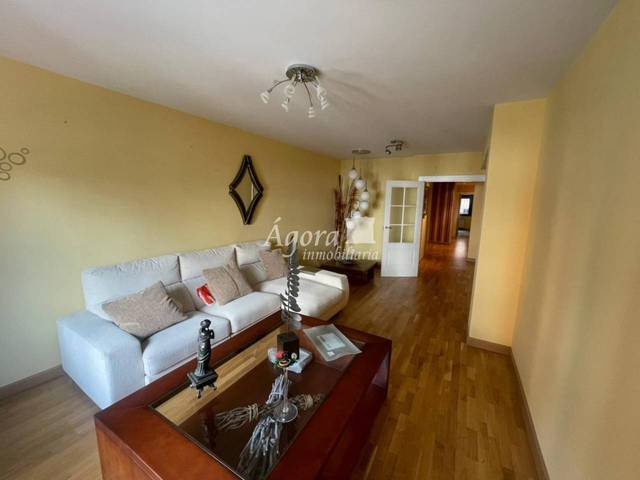 Piso en Venta en Plaza Fuente Dorada en Centro