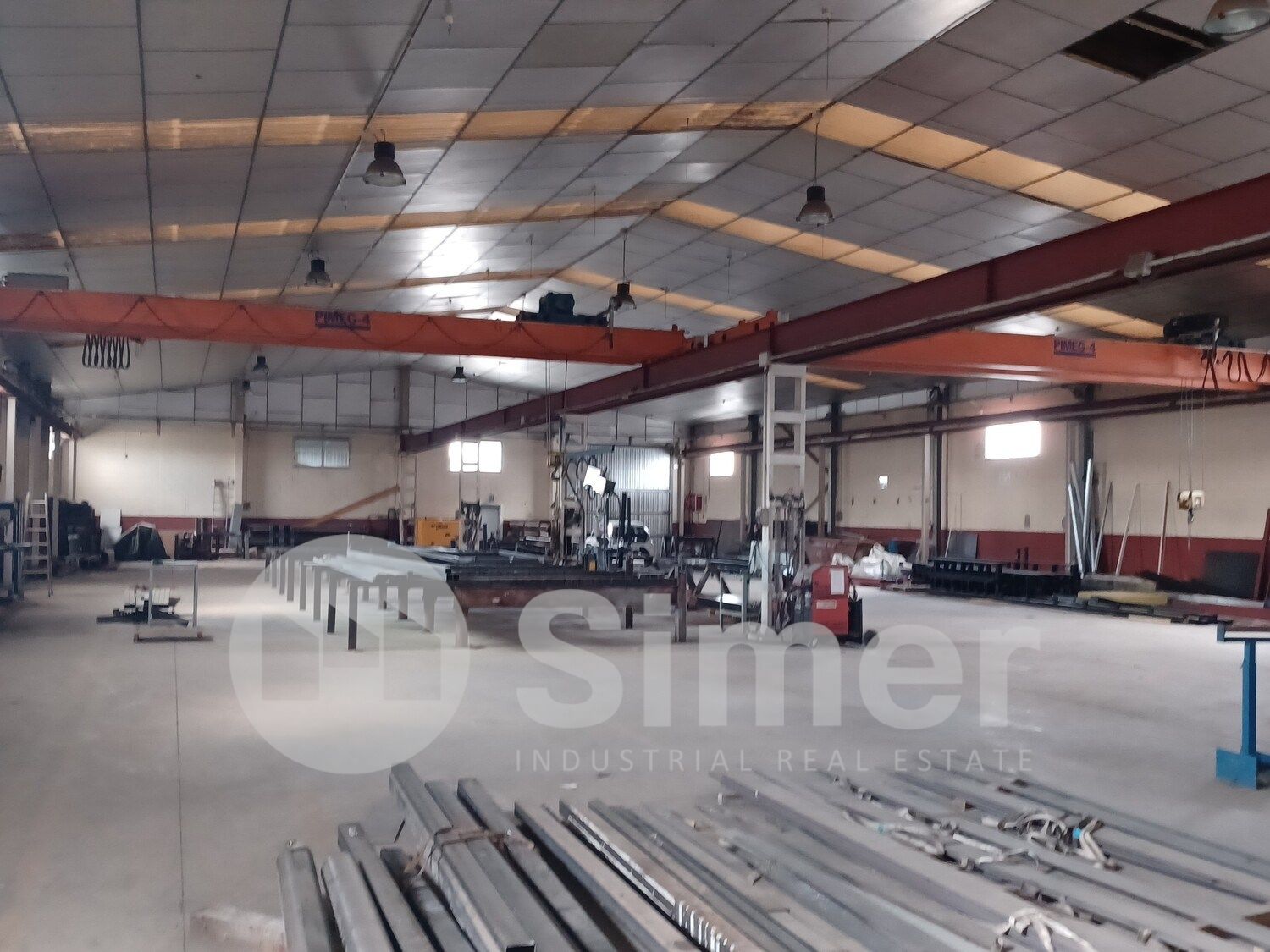 Nave industrial de alquiler en Canovelles