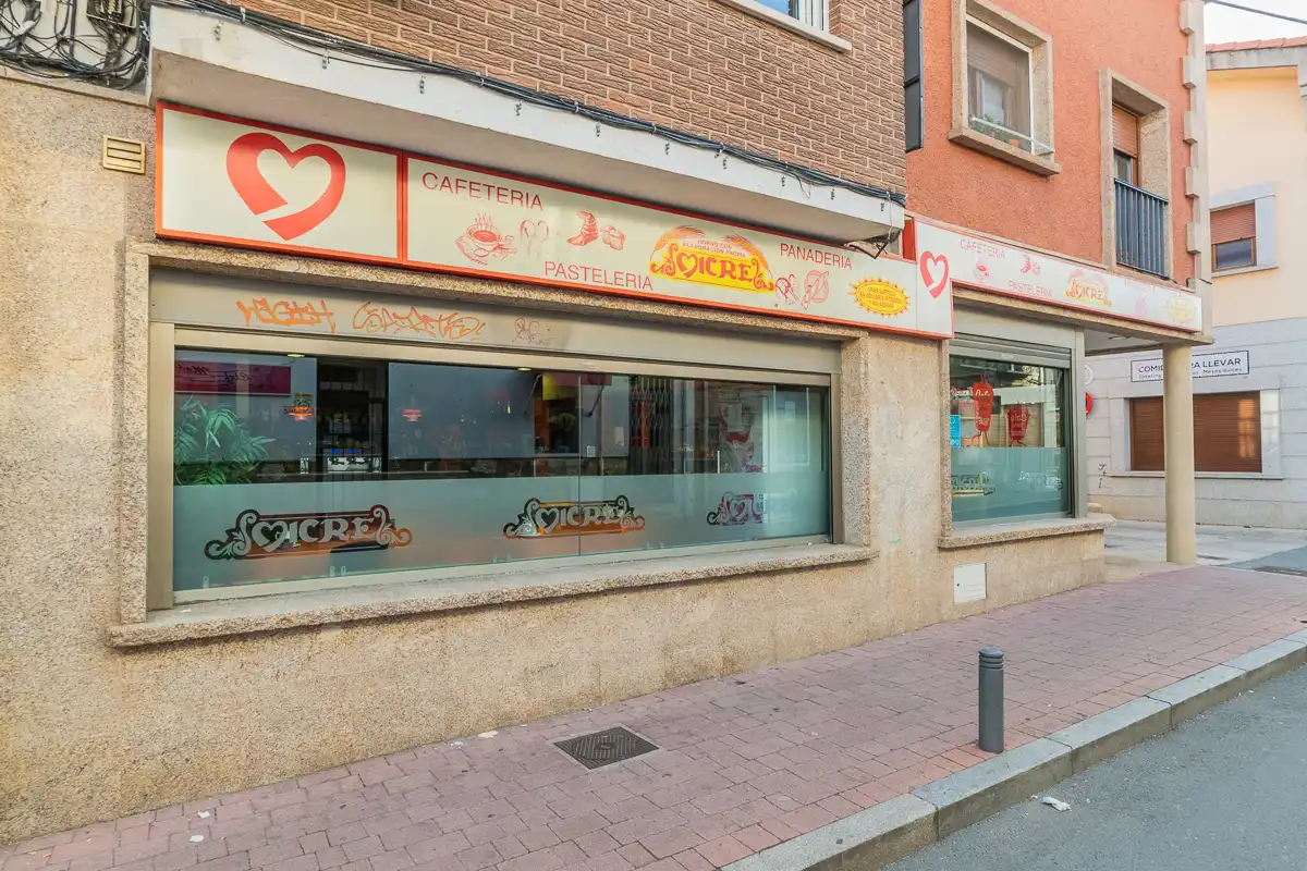 Local en traspaso en Guadarrama con Amueblado y Alarma