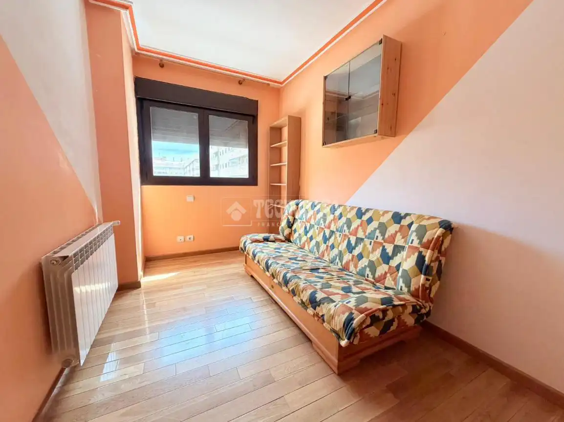 Habitación de Piso en venta en Seseña con Aire acondicionado