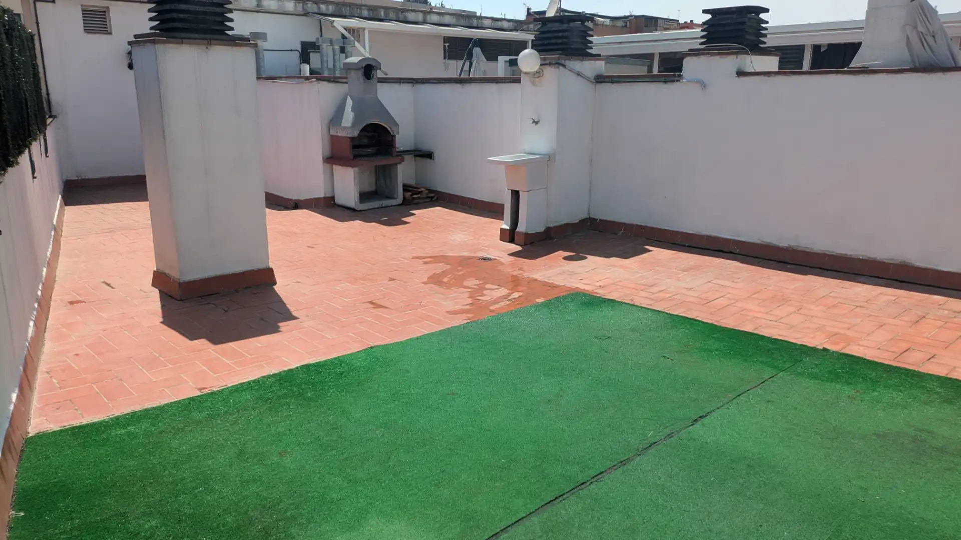 Terraza de Ático en venta en Sant Andreu de la Barca con Calefacción, Terraza y Trastero