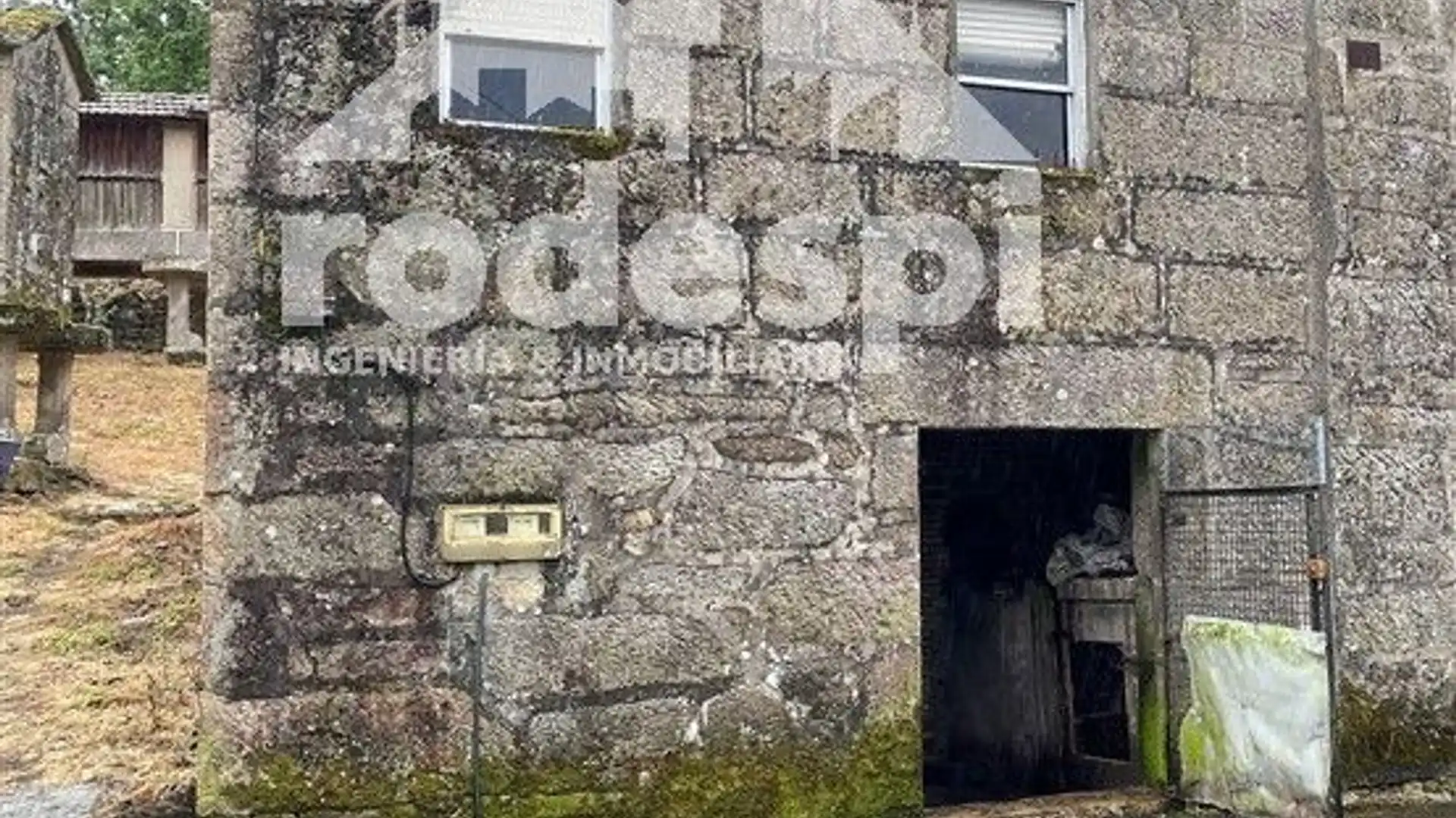 Vista exterior de Casa adosada en venda en Crecente amb Traster