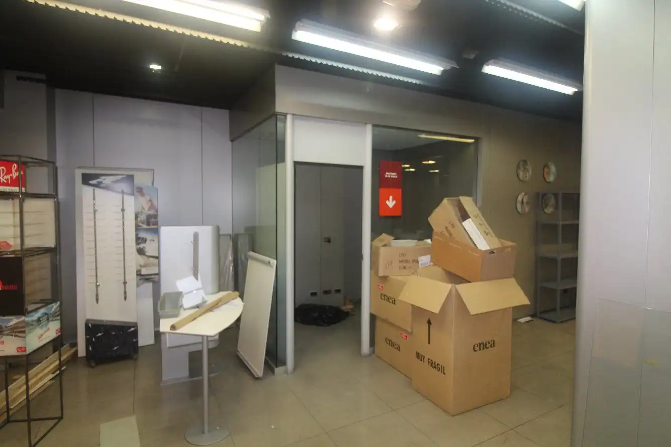Local de alquiler en Vigo  con Aire acondicionado