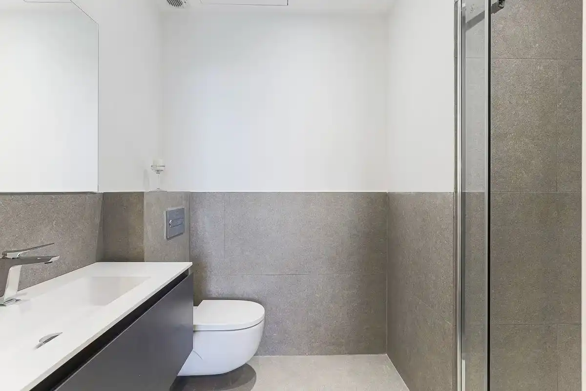 Baño de Ático en venta en Arona con Calefacción, Terraza y Amueblado