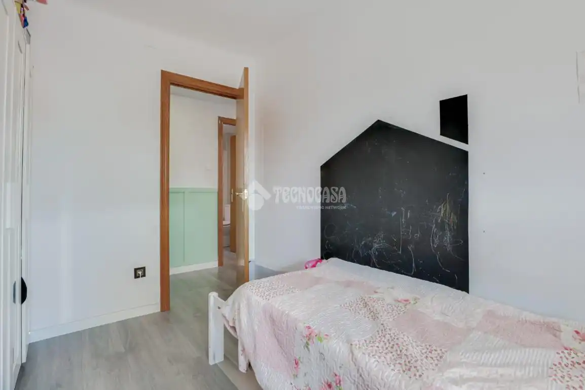 Dormitori de Pis en venda en Terrassa amb Parquet