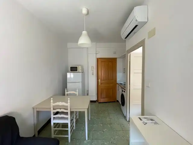 Cuina de Apartament de lloguer en Zaragoza amb Aire condicionat, Calefacció i Moblat
