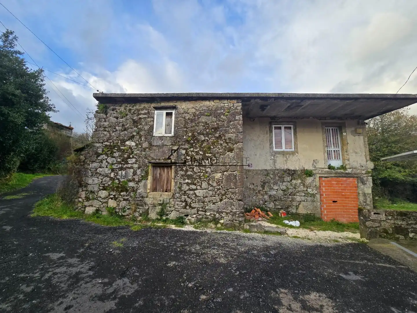 Außenansicht von Haus oder Chalet zum Verkauf in A Estrada  mit Privatgarten