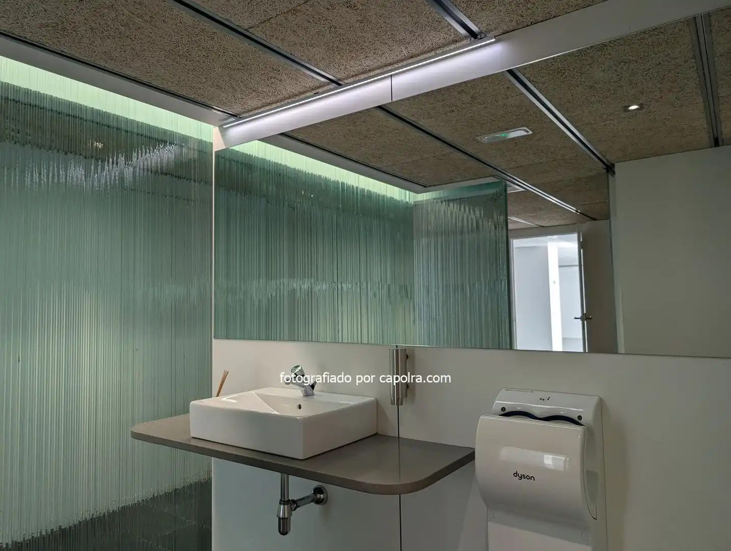 Bathroom of Office for rent in Sarrià - Sant Gervasi
