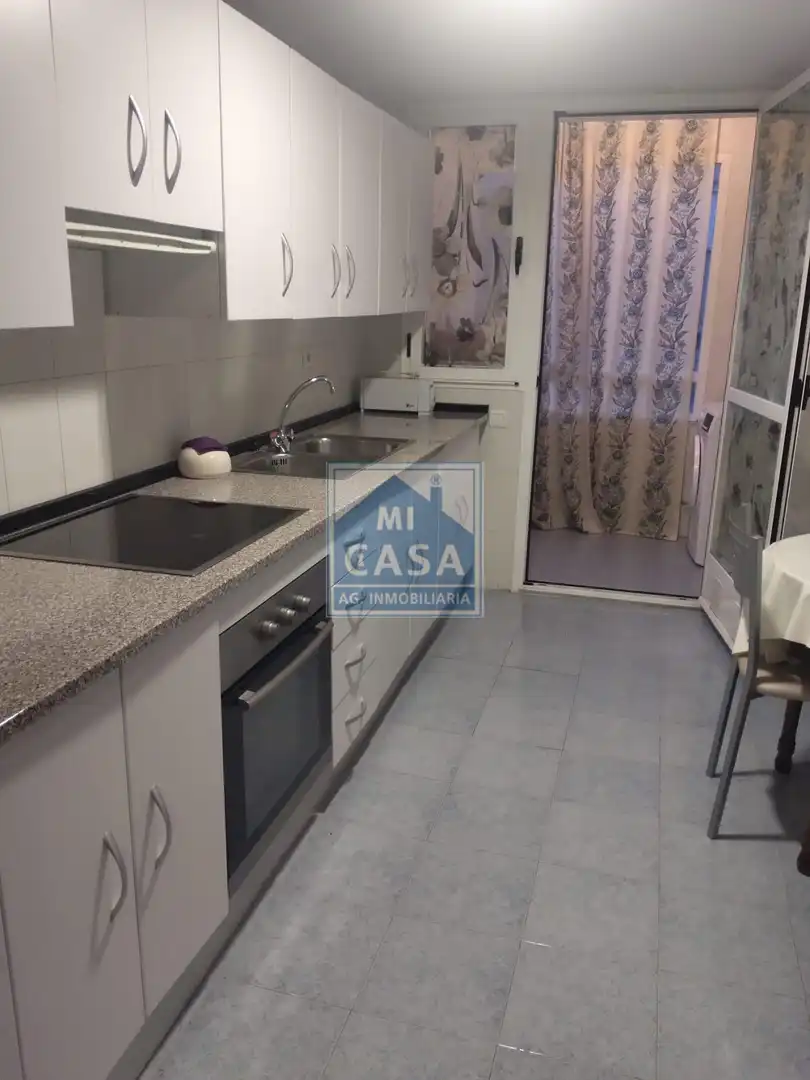 Flat with lift to rent in Norte