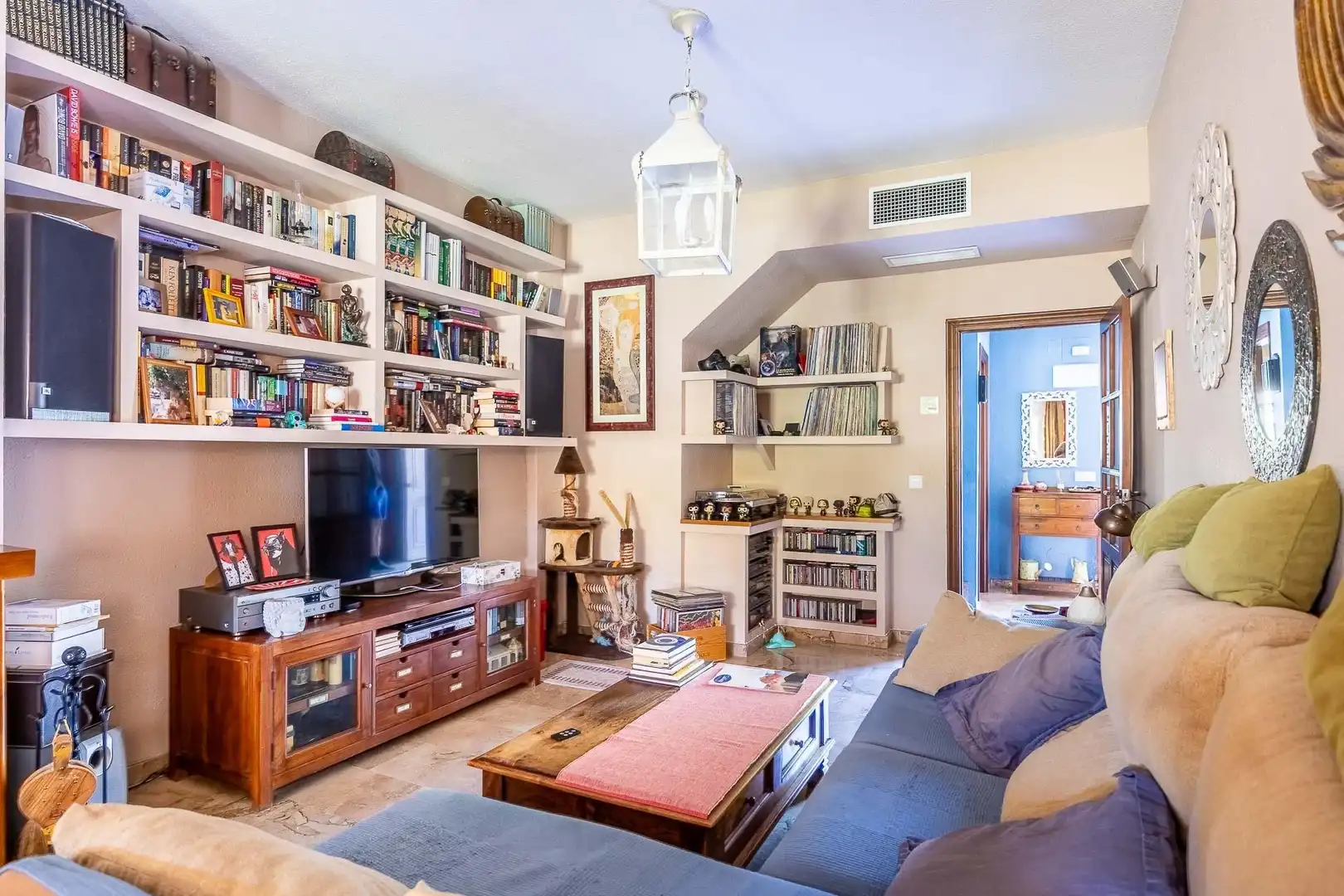 Sala de estar de Casa adosada en venta en Almensilla con Aire acondicionado, Calefacción y Jardín privado