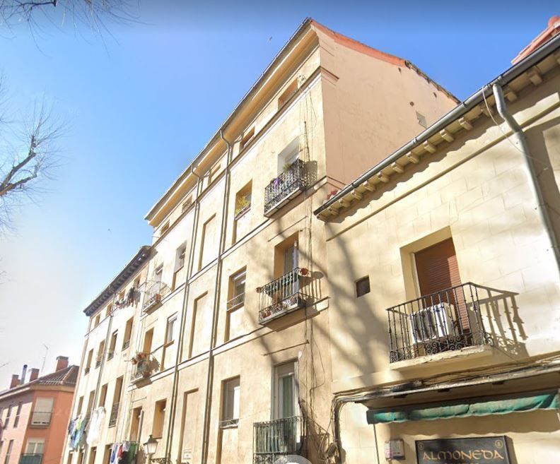 Exterior view of Building for sale in  Madrid Capital