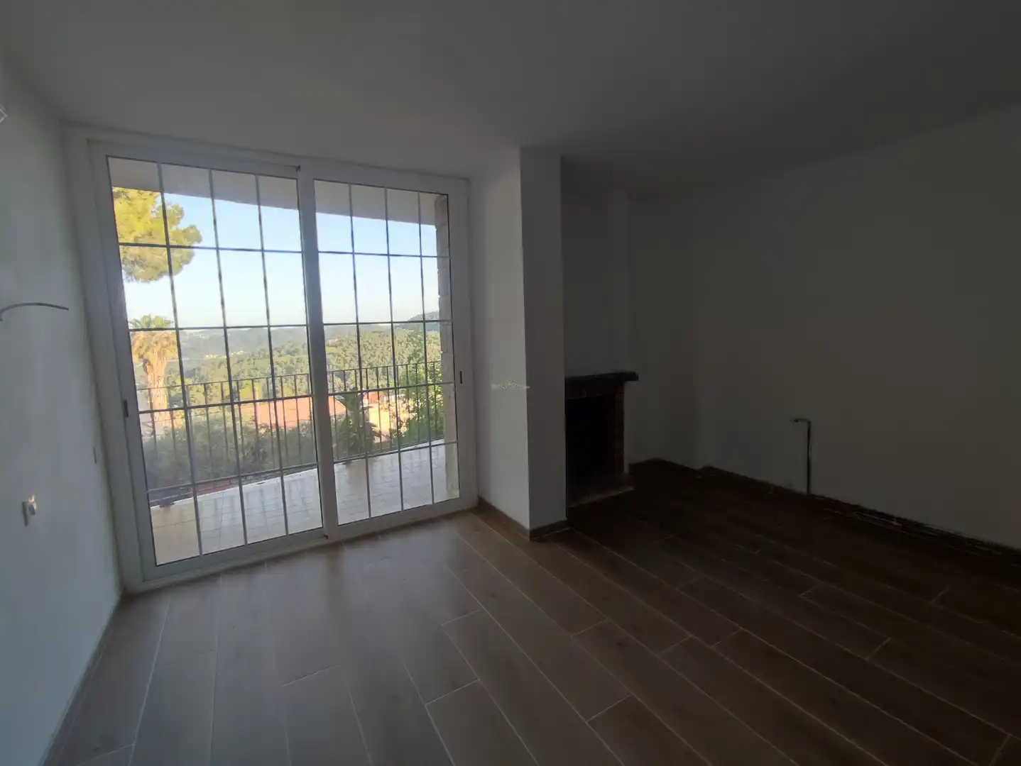 Sala d'estar de Casa o xalet en venda en Pallejà amb Aire condicionat, Calefacció i Jardí privat